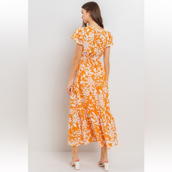 18 Beautiful Textured Ruffle Detailed Dress - Picture 5 of 6